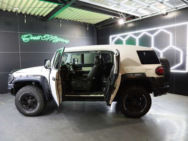 Toyota FJ Cruiser 6
