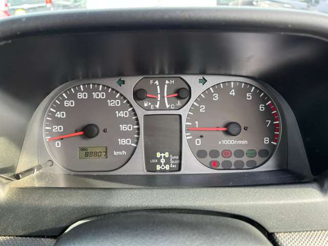 Mitsubishi Pajero iO 6