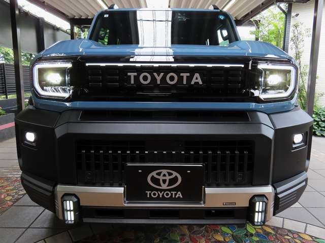 Toyota Land Cruiser FJ 11