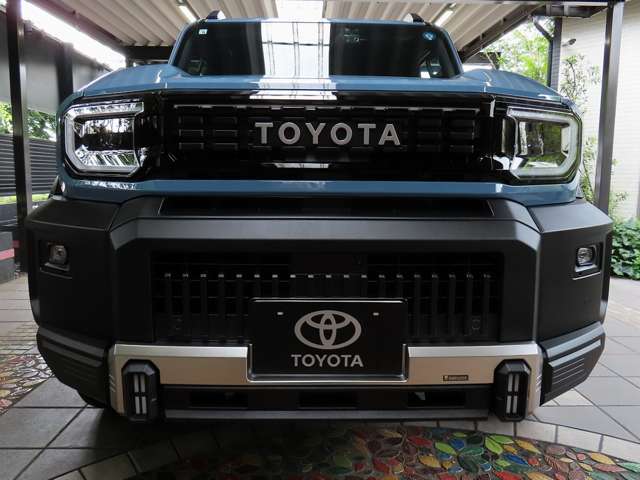 Toyota Land Cruiser FJ 6
