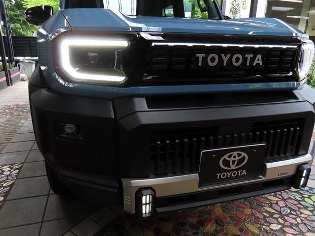 Toyota Land Cruiser FJ 10