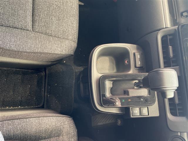 Toyota Sienta 12