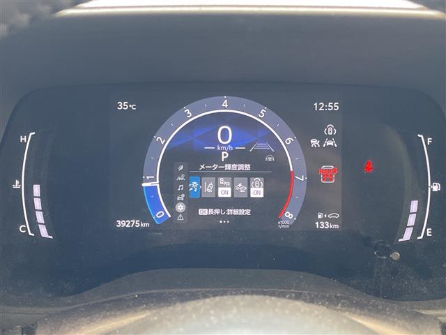 Toyota Sienta 5