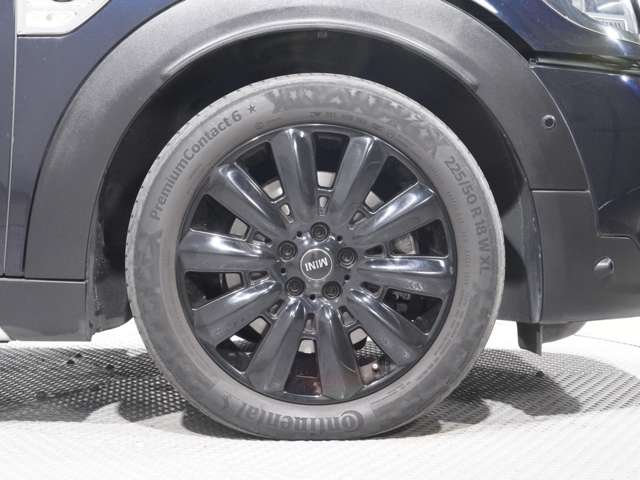 MINI Crossover 11