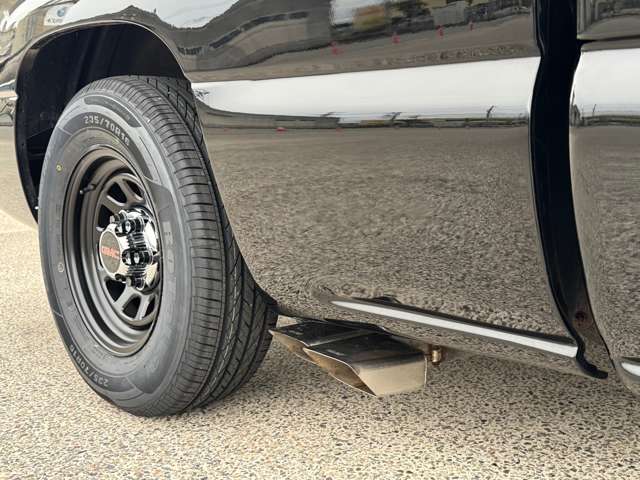 Chevrolet Silverado 6