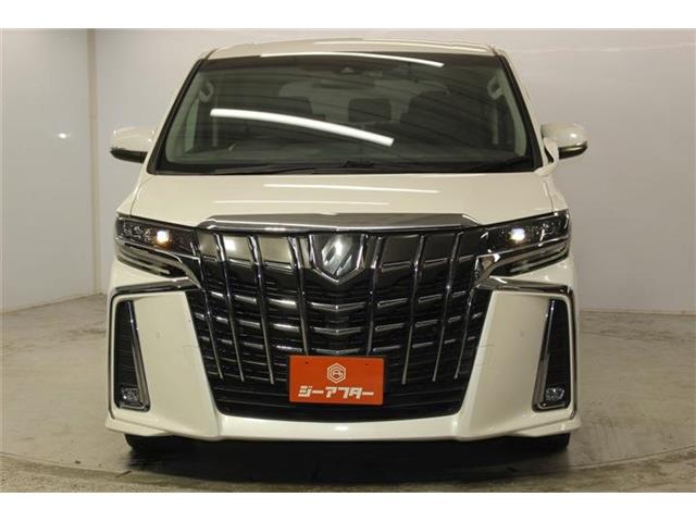 Toyota Alphard 3