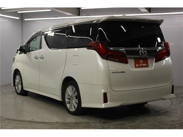 Toyota Alphard 8