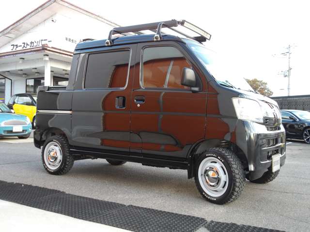 Daihatsu Hijet Deck Van 9