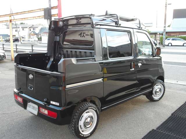 Daihatsu Hijet Deck Van 11