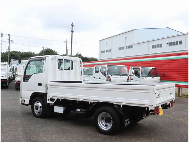 Isuzu Elf 11