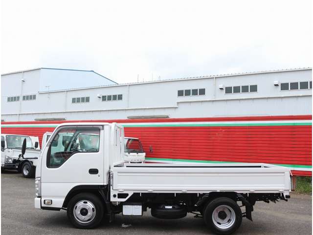 Isuzu Elf 12