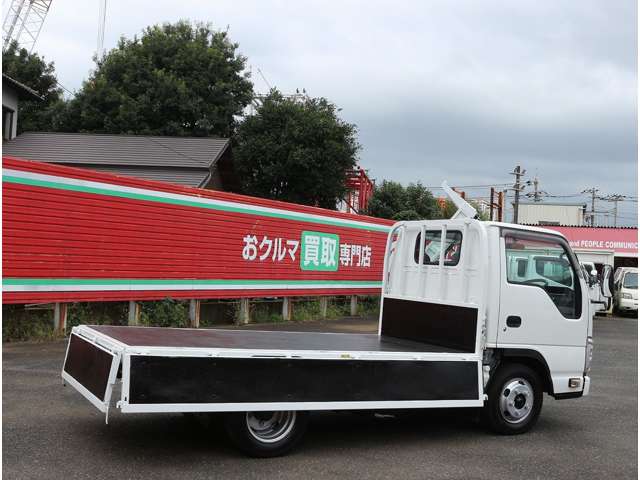 Isuzu Elf 4