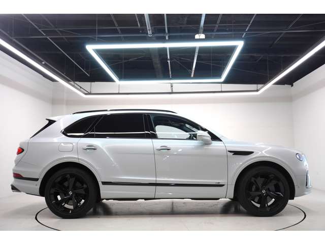 Bentley Bentayga 4