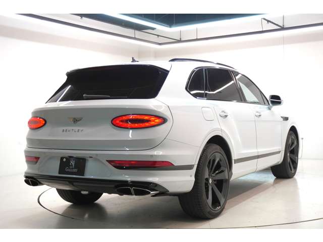 Bentley Bentayga 5