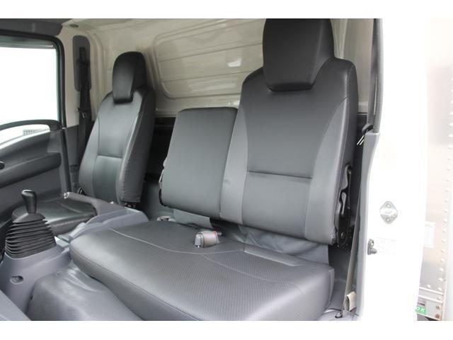 Isuzu Elf 6