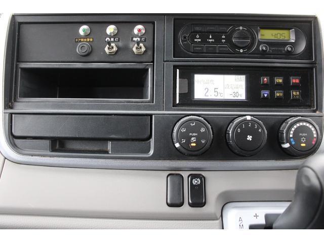 Mitsubishi Fuso Canter 9