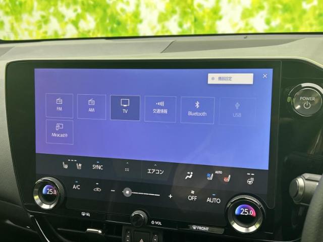 Lexus NX 11