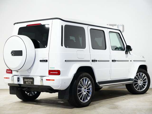 Mercedes-Benz G-Class 2
