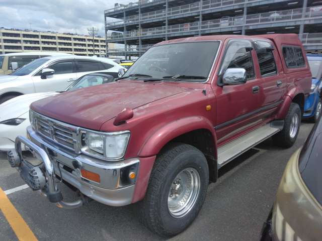 Toyota Hilux 2
