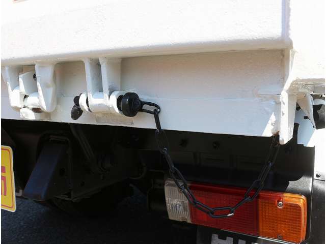Hino Dutro 12