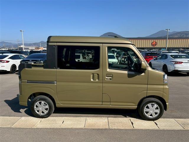 Daihatsu Hijet Deck Van 9