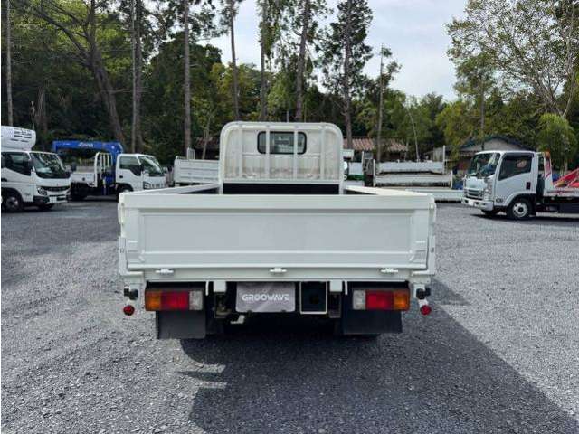 Hino Dutro 10