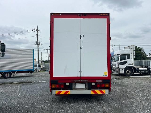 Mitsubishi Fuso Super Great 8