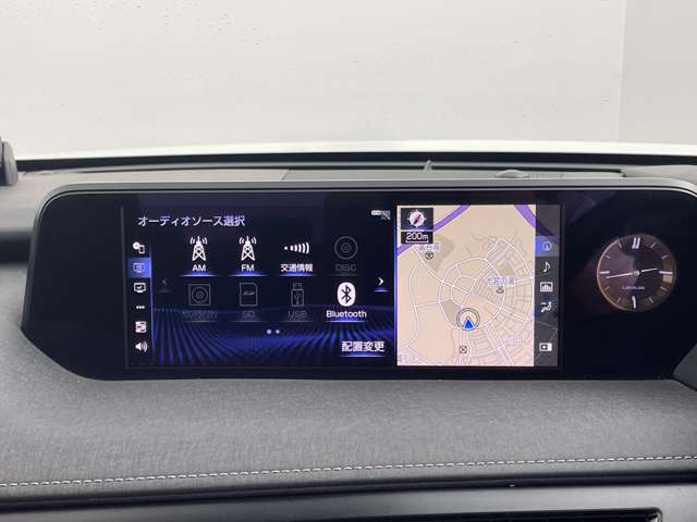 Lexus UX 8