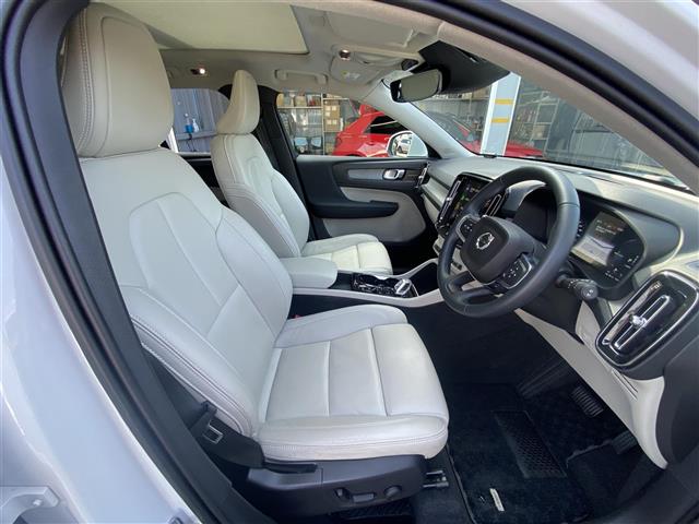 Volvo XC40 12