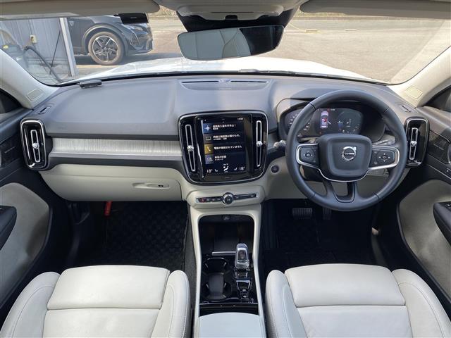 Volvo XC40 4