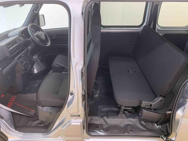 Daihatsu Hijet Cargo 11