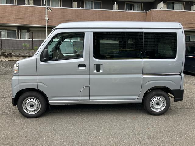 Daihatsu Hijet Cargo 2
