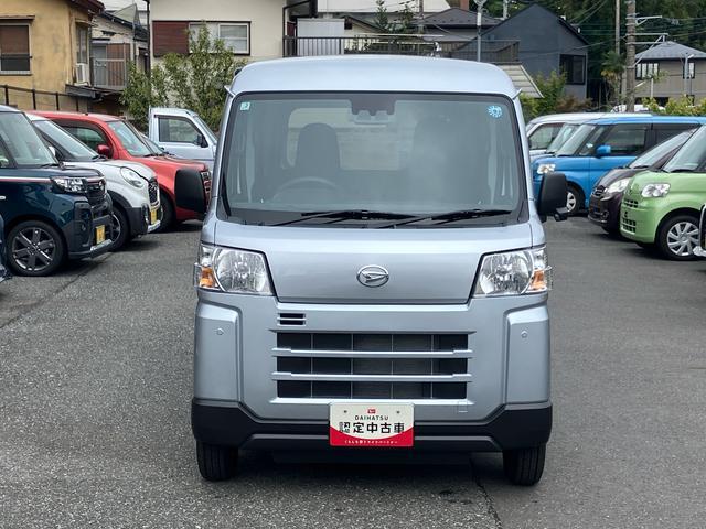 Daihatsu Hijet Cargo 8