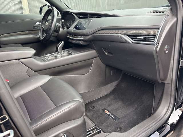 Cadillac XT4 6