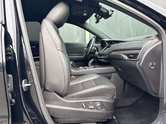 Cadillac XT4 7