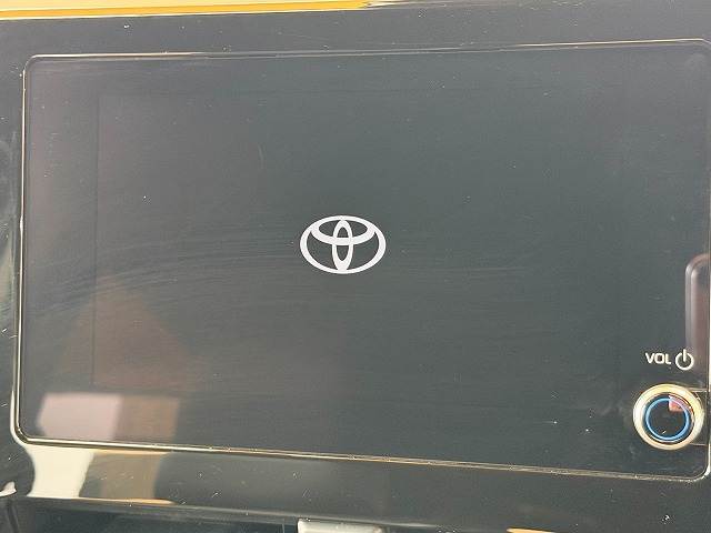 Toyota Voxy 3