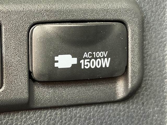 Toyota Voxy 9