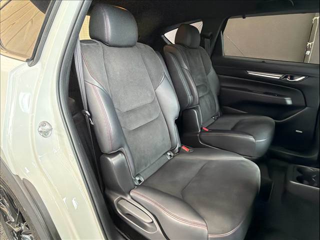 Mazda CX-8 11