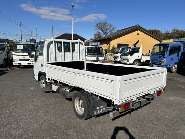 Isuzu Elf 7