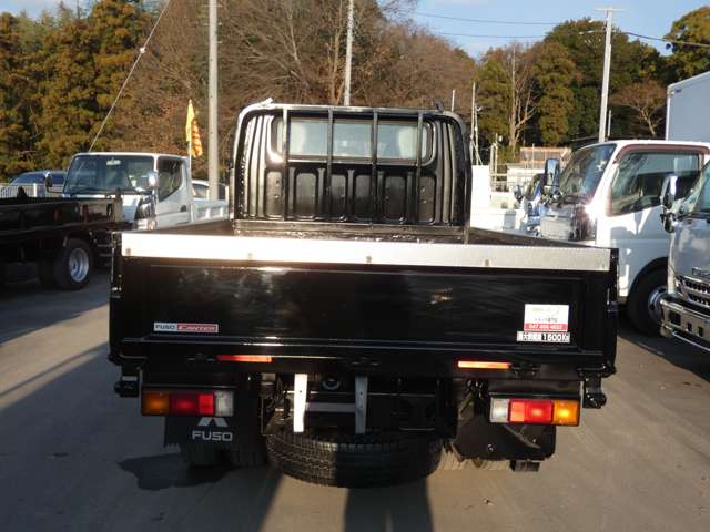 Mitsubishi Fuso Canter 9