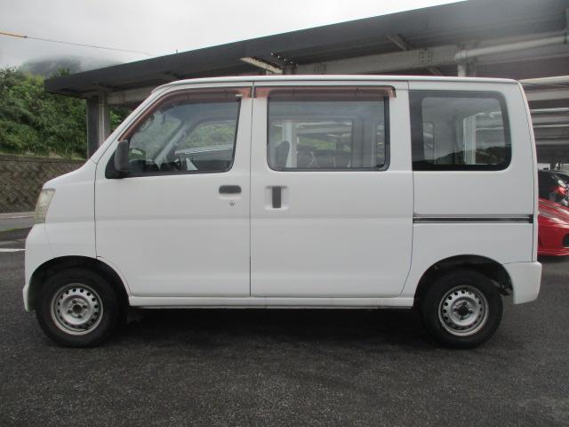 Daihatsu Hijet Cargo 8