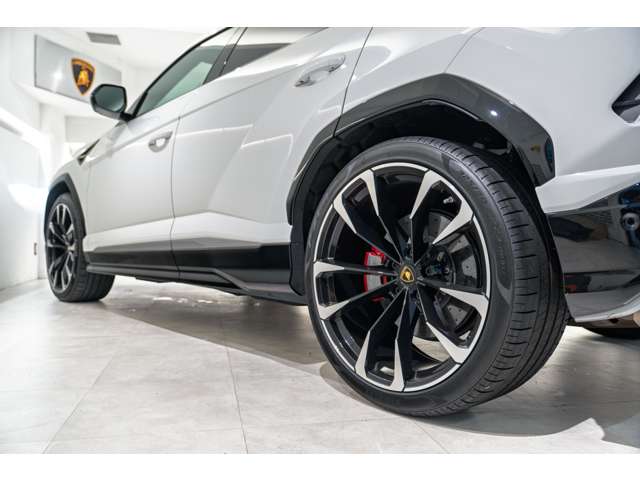 Lamborghini ウルス 11