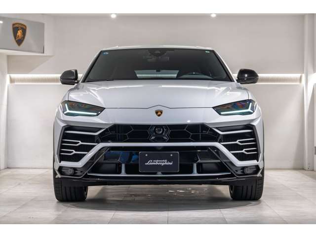 Lamborghini ウルス 4