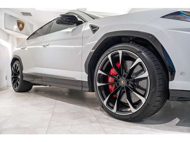 Lamborghini ウルス 9