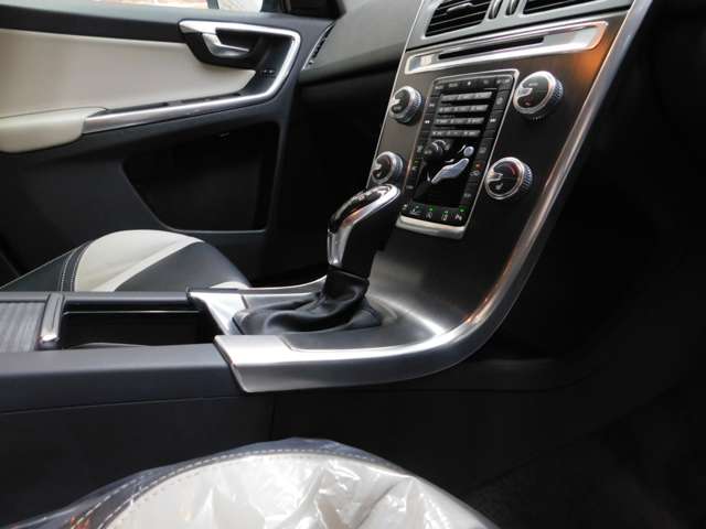 Volvo XC60 11