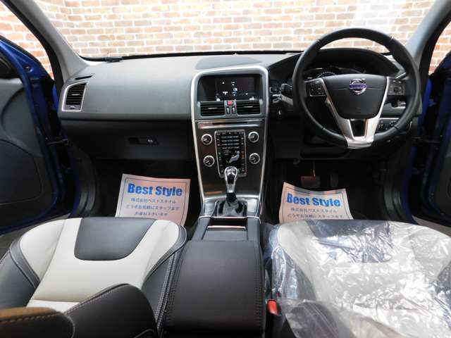 Volvo XC60 5
