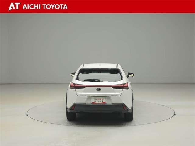 Lexus UX 5