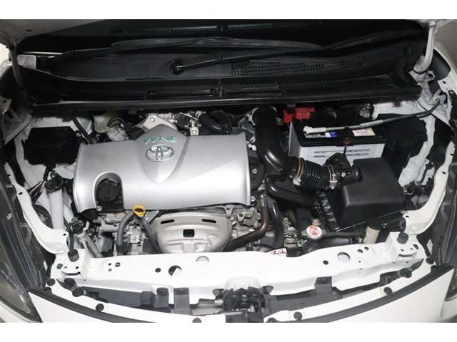 Toyota Sienta 3