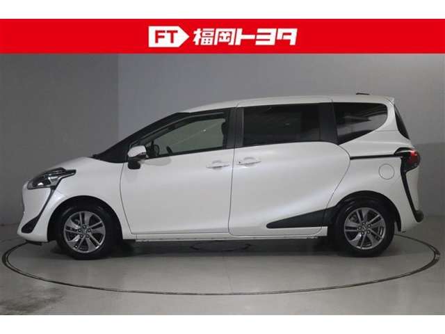Toyota Sienta 4