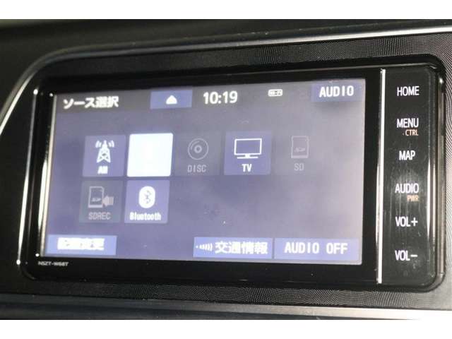 Toyota Sienta 8